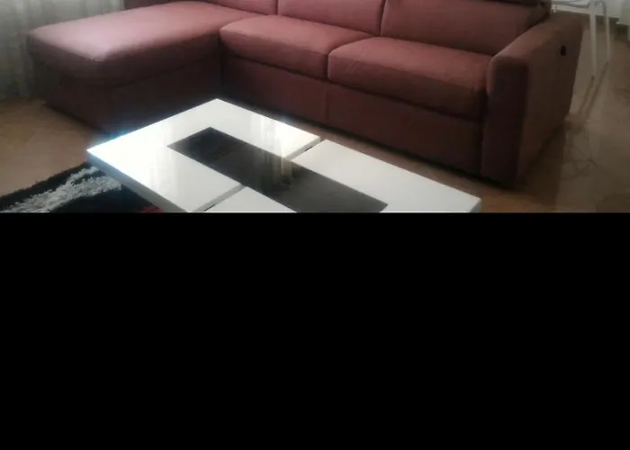 Bussola Lägenhet Tirana